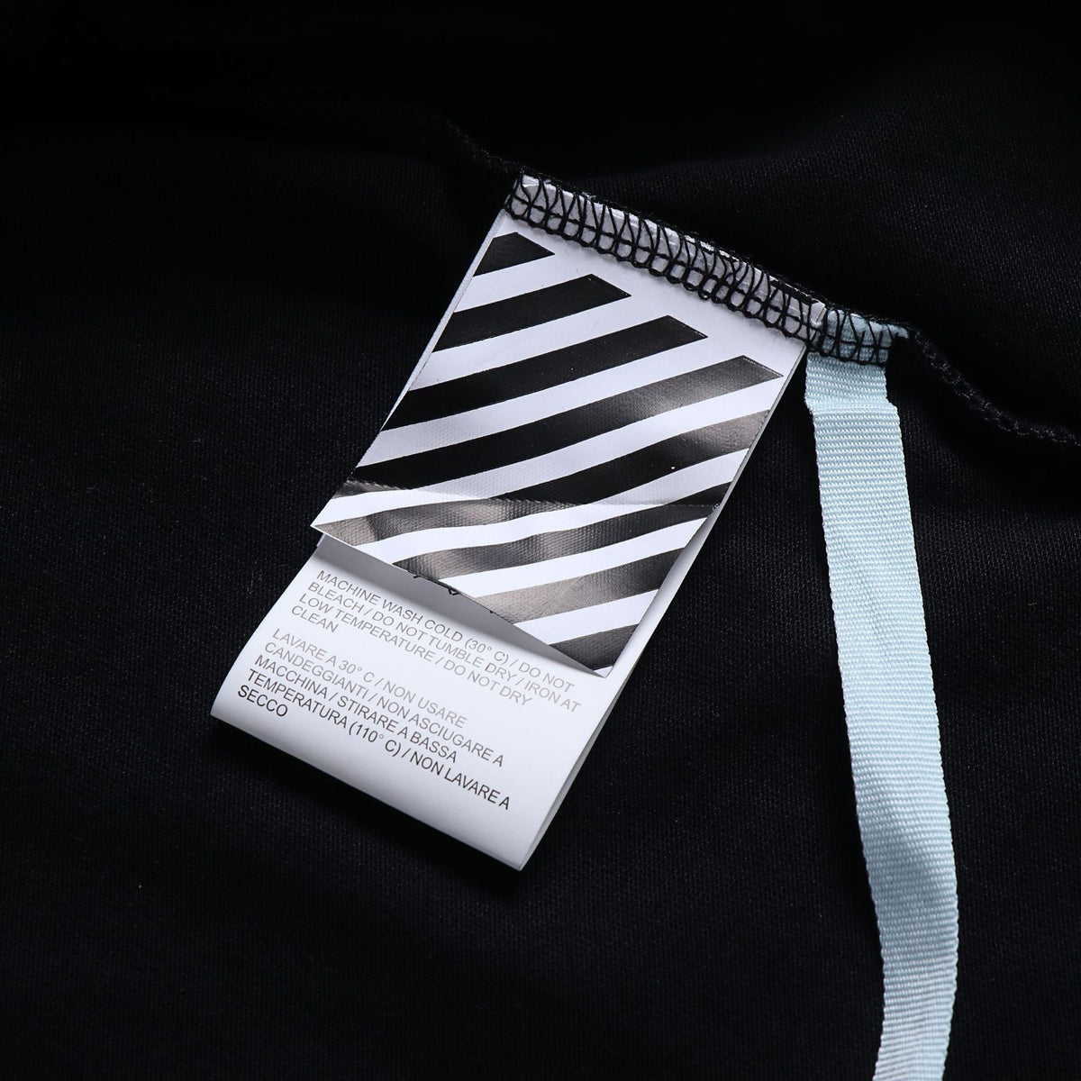 OFF-WHITE™ Spring-Summer Mens Collection Graphic T-Shirt