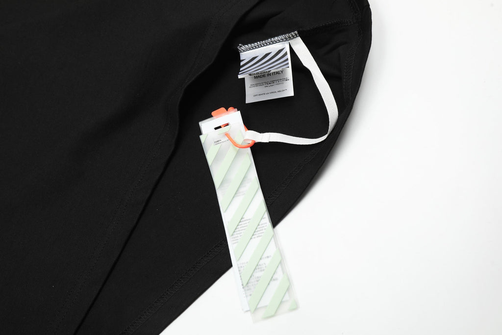 Off-White Gradient Arrow Pattern T-Shirt — White / Black
