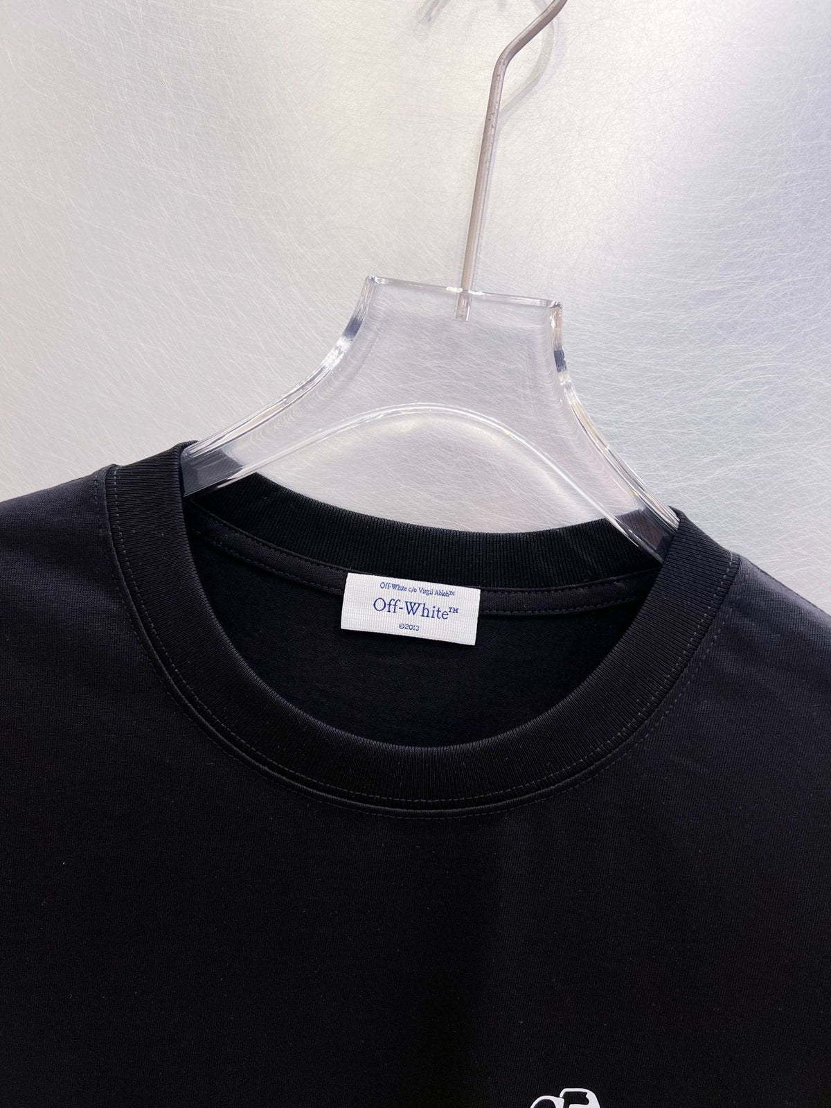Off-White Arrow Print T-Shirt — Grey / White / Black